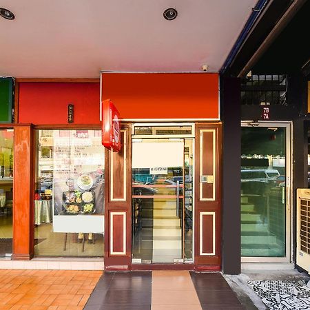 Super Oyo 90562 J Hotel Pj 페탈링자야 외부 사진